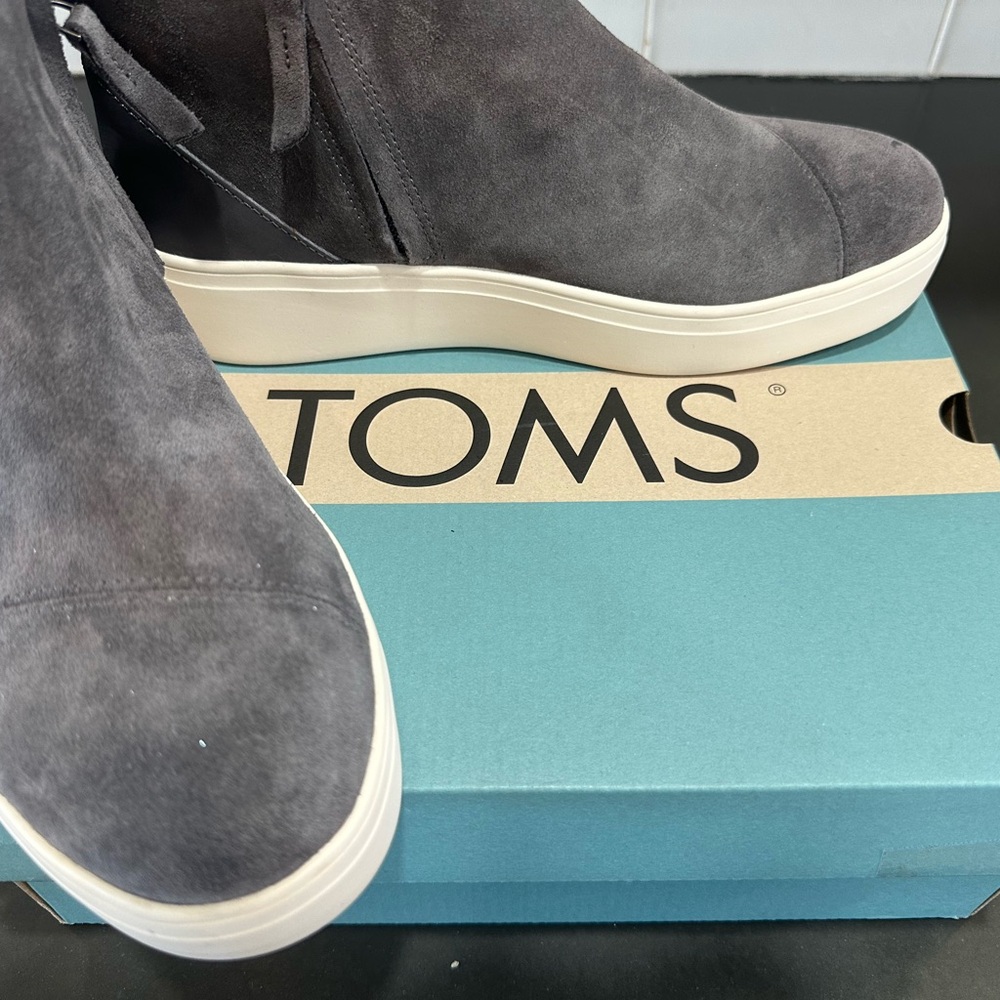 Brand new in box Jamie Grey Suede Toms booties Size 9 in Grey